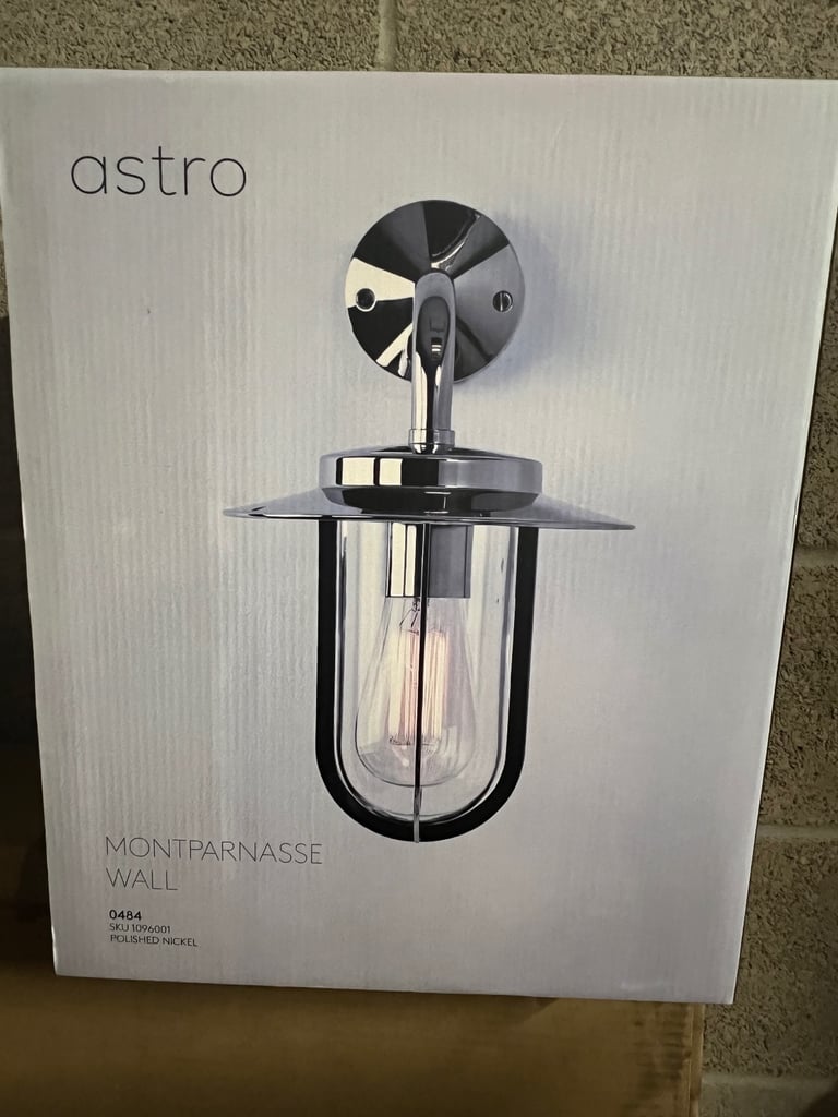 Montparnasse outdoor wall light - NEW, UNUSED