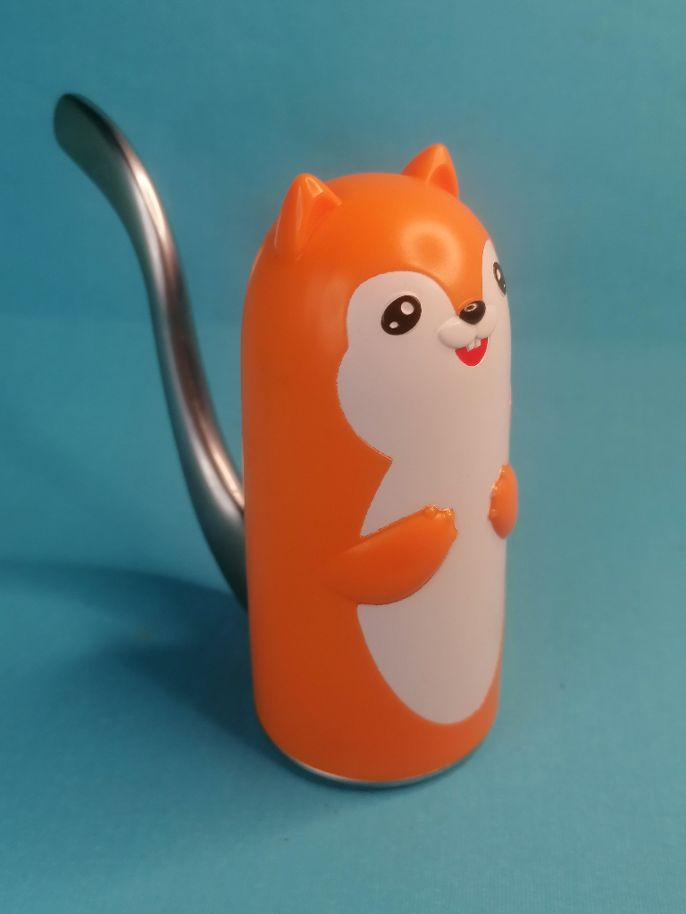 Lovely Squirrel Nut Cracker. Walnut, Hazelnut, Pecan Easy Cracking Nuts. As seen. Good condition.