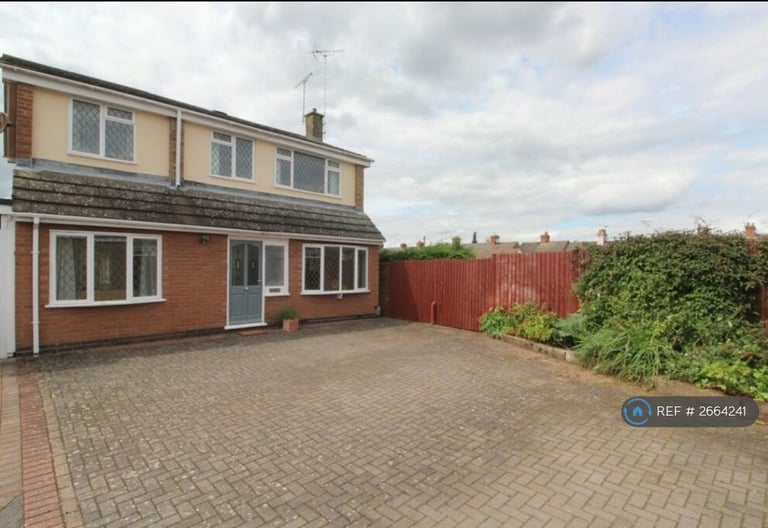 image for 4 bedroom house in The Elms, Blaby, Leicester, LE8 (4 bed) (#2664241)