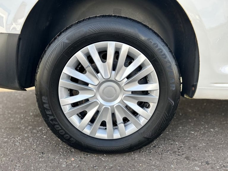 2015 Volkswagen Caddy 1.6TDI C20 STARTLINE P/V 5dr L1H1 LOW MILEAGE, 4 SERVICES PANEL VAN Diesel ...