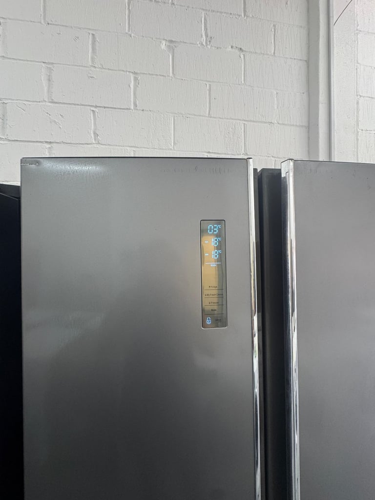 Hisense American Style 4-Door Fridge Freezer – 556L Black - Free Same Day Delivery