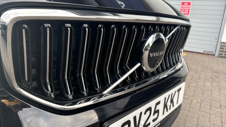 2025 Volvo XC40 Ultra, B3 Mild hybrid, Petrol, Bright Estate Petrol Automatic