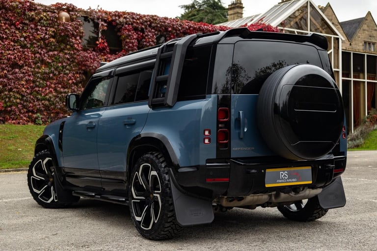 2024 Land Rover Defender 110 3.0 D300 MHEV X-Dynamic SE SUV 5dr Diesel Auto 4WD Euro 6 (s/s) (300...