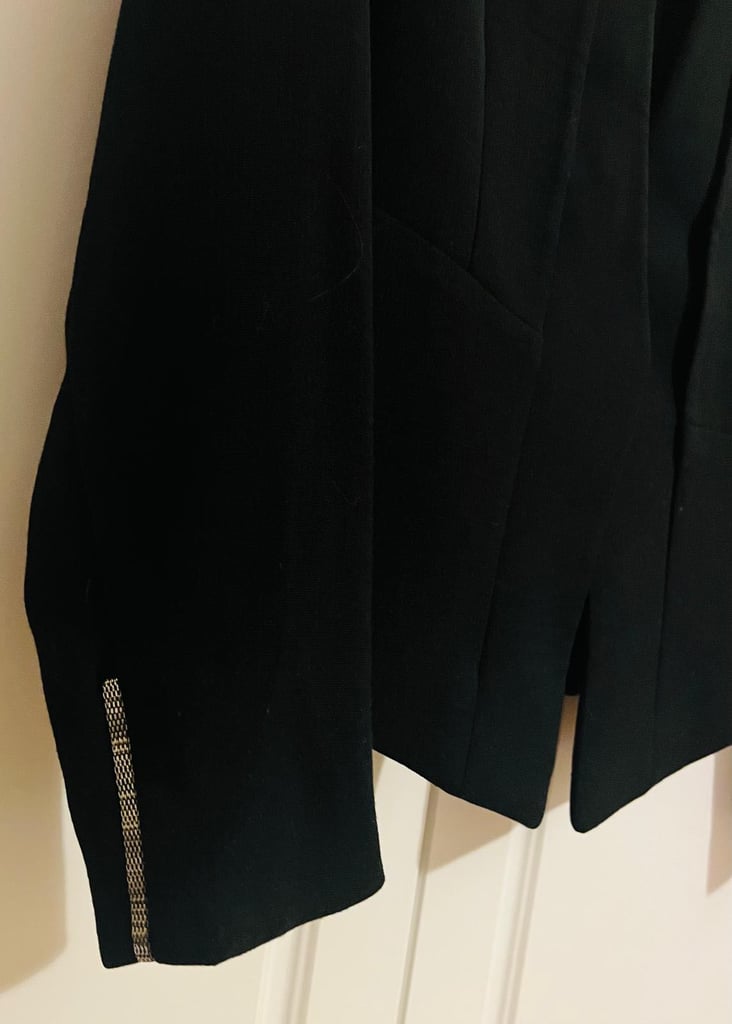 Brand New H&M Stylish and Elegant Women’s Blazer - UK Size 10.