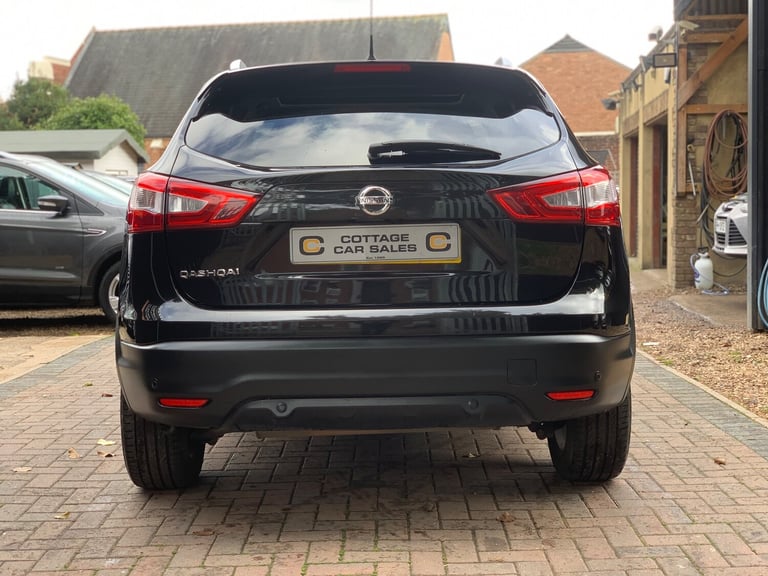 2016 Nissan Qashqai 1.2 DIG-T N-Connecta SUV 5dr Petrol Manual 2WD Euro 6 (s/s)