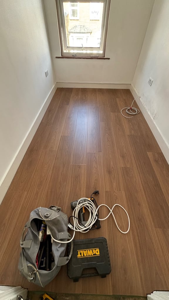 Laminate flooring 