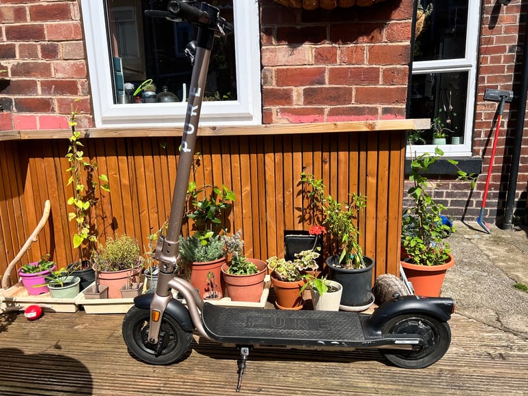 image for 2021 Pure Air Pro 500w E-Scooter 