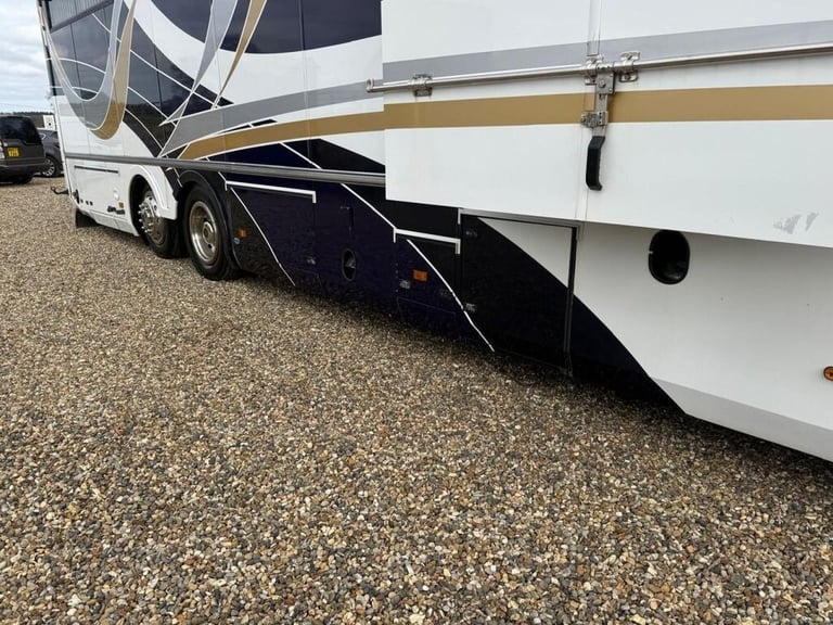 2007 Iveco STRALIS 7 HORSE LEHEL HORSEBOX Diesel Automatic