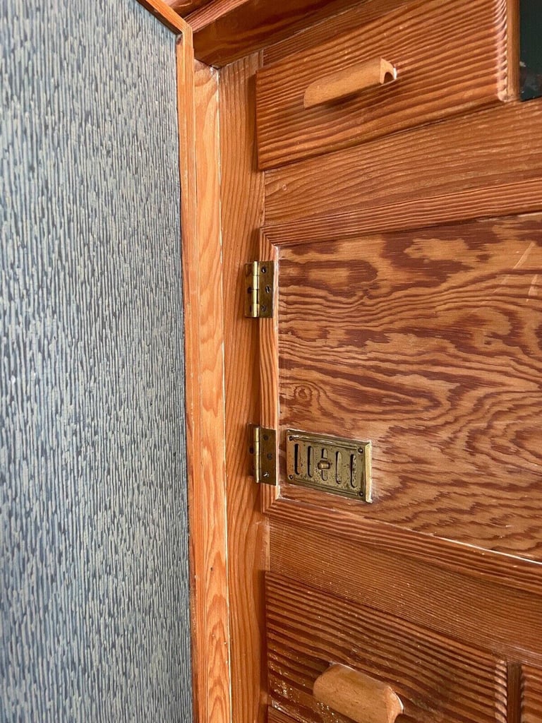 RARE VINTAGE KITCHEN CABINET FOR SALE
