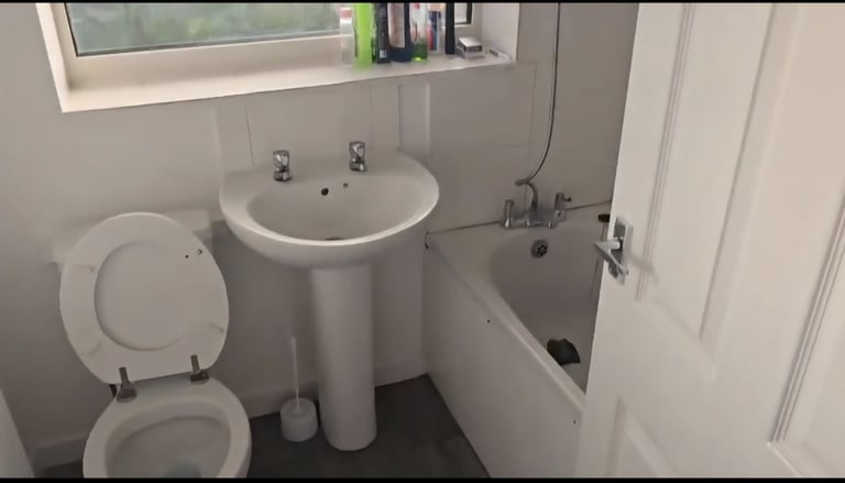 3 bedroom semi detached house to let 