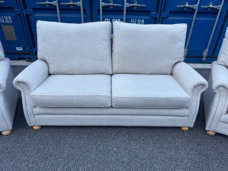 Very good quality three piece Suite thorngateupholstery