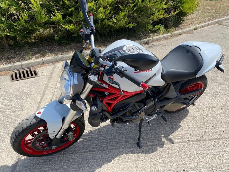 2014 64 DUCATI M821 MONSTER ABS NAKED WHITE M 821 NEW MOT MINT LOW MILES