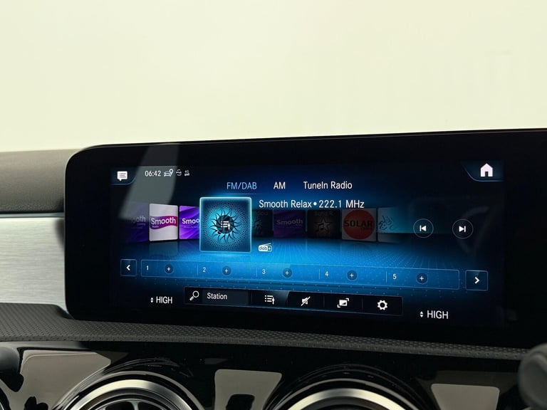  Mercedes-Benz A-Class 1.3 A180 AMG Line (Premium 2) 7G-DCT Euro 6 (s/s) 5dr Petrol Automatic