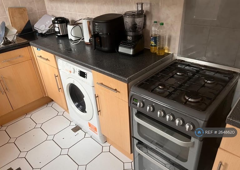 1 bedroom in Netherland, Sheffield, S10 (#2648620)