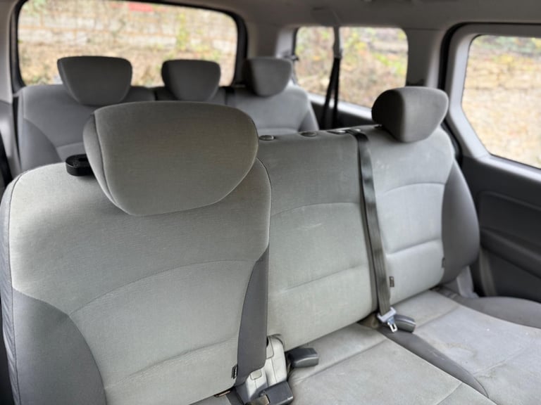 2010 Hyundai i800 2.5 CRDi Style Euro 4 5dr MPV Diesel Manual