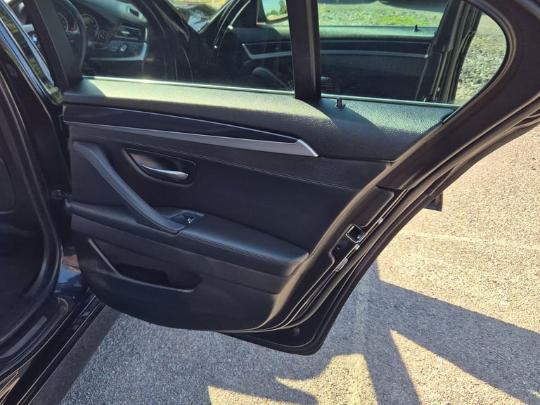 2015 BMW 5 Series 2.0 520i SE Auto Euro 6 (s/s) 4dr SALOON Petrol Automatic