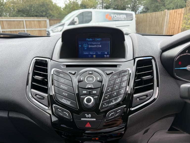 2017 Ford Fiesta 1.0T EcoBoost Zetec Euro 6 (s/s) 5dr HATCHBACK Petrol Manual