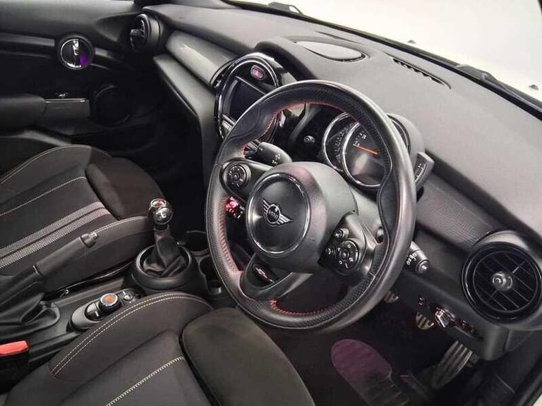2019 MINI Hatch 1.5 Cooper Sport Hatchback 5dr HATCHBACK Petrol Manual