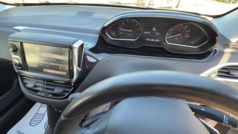 2013 Peugeot 208 1.2 e-VTi Allure 5dr EGC HATCHBACK Petrol Manual