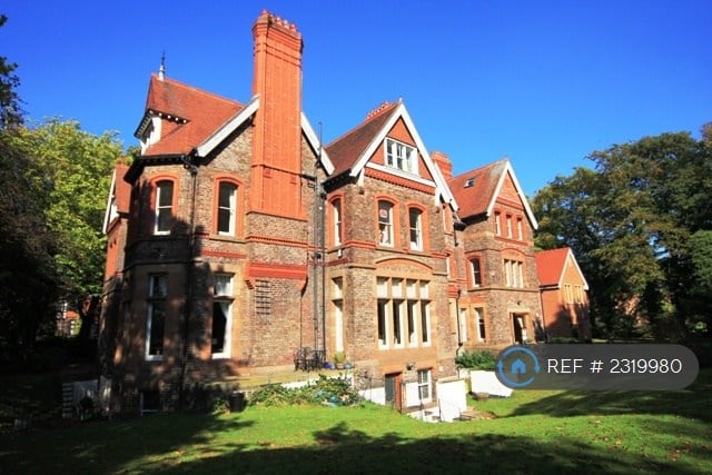2 bedroom flat in Liverpool, Liverpool, L17 (2 bed) (#2319980)