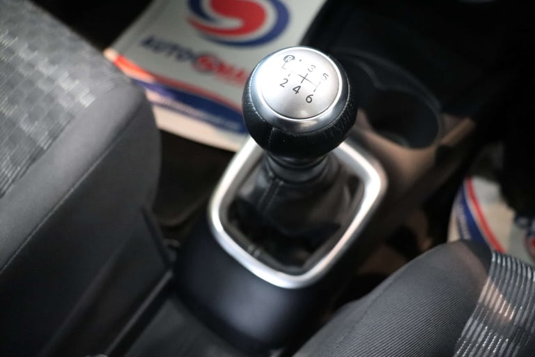 2016 Toyota Yaris 1.3 Yaris Icon VVT-I 5dr Hatchback Petrol Manual