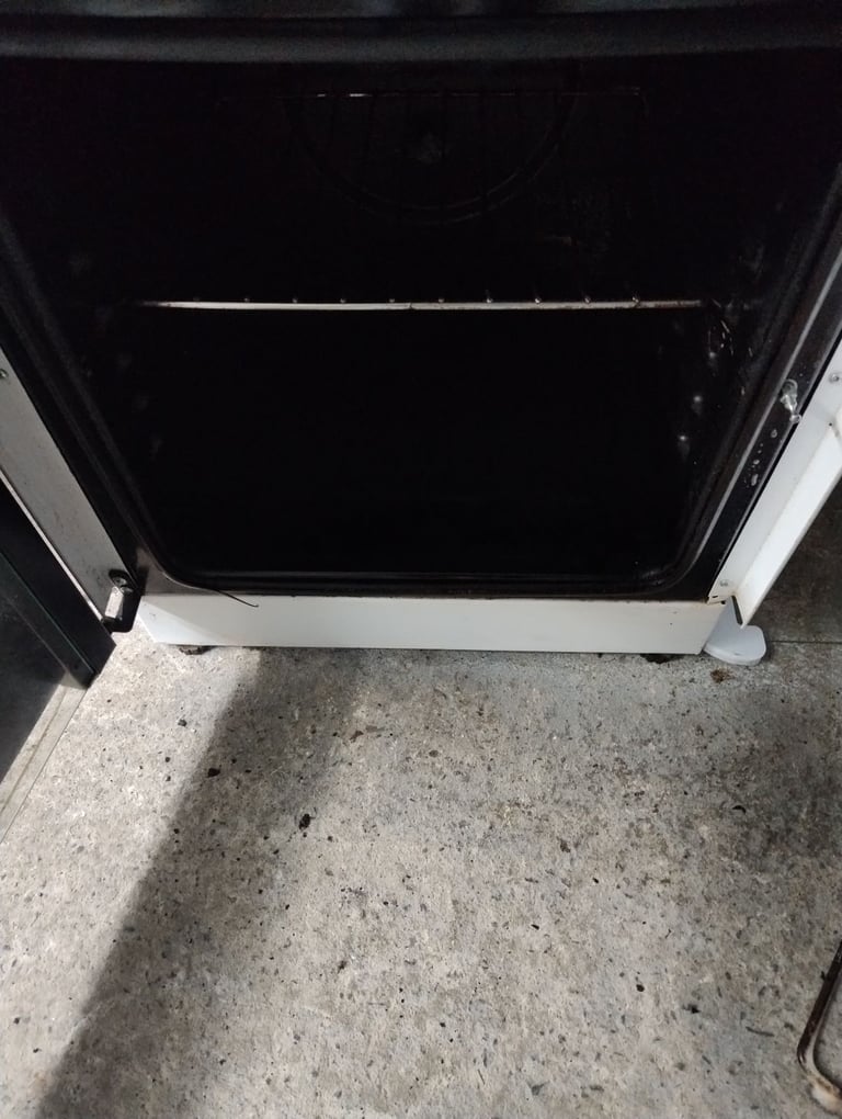 Electric cooker FREE DELIVERY 