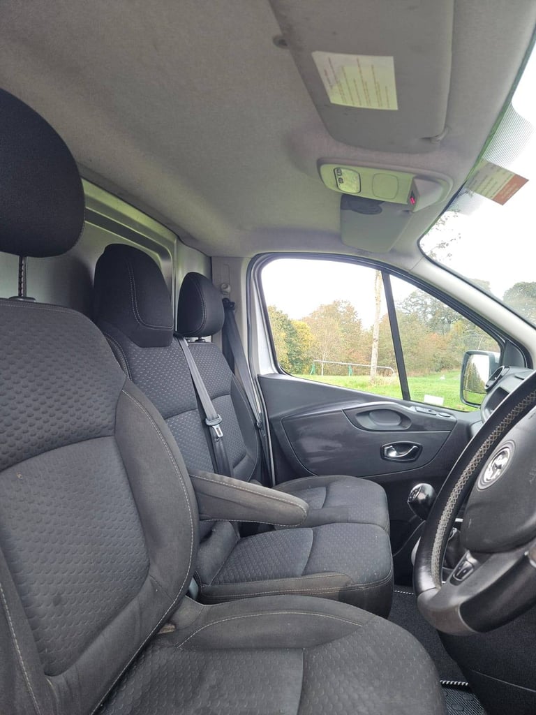 17/ reg Vauxhall vivaro cdti sportive ulez compliant sim transit trafic primastar boxer relay