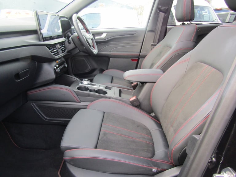 2024 Ford Kuga 2.5 PHEV ST-Line X 5dr CVT - 20'' Alloys / Tech Pack / Huge saving VS New Estate P...