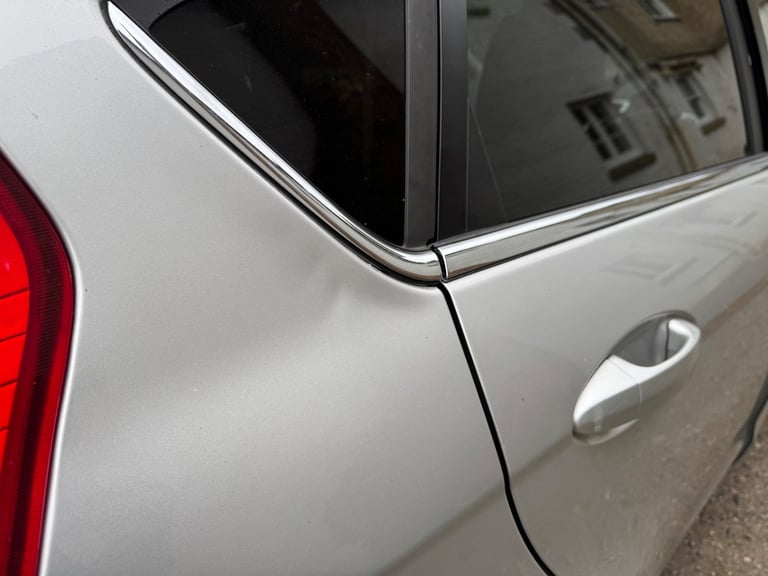 Ford, FIESTA, Hatchback, 2011, Manual, 1560 (cc), 5 doors
