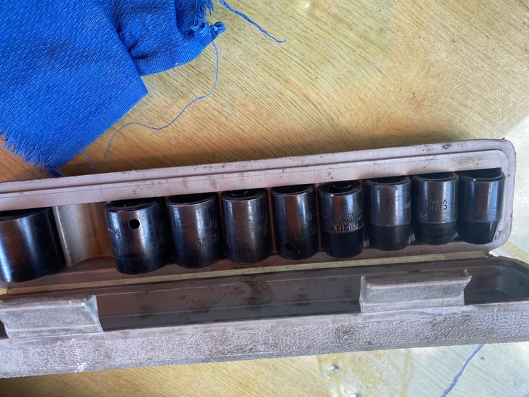 Shockets  size long and short 