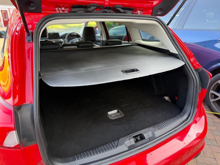 Ford, FOCUS, Estate, 2018, Manual, 1499 (cc), 5 doors