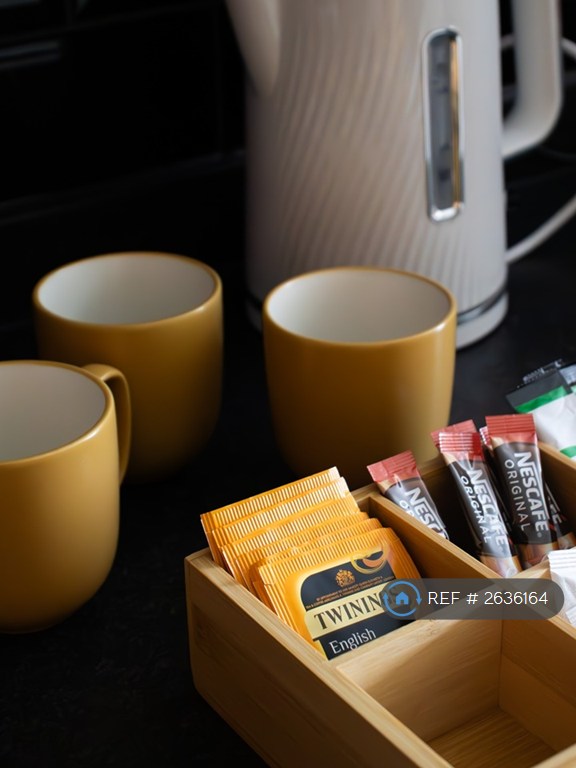 2 bedroom house in Enterprise House, Portsmouth, PO1 (2 bed) (#2636164)