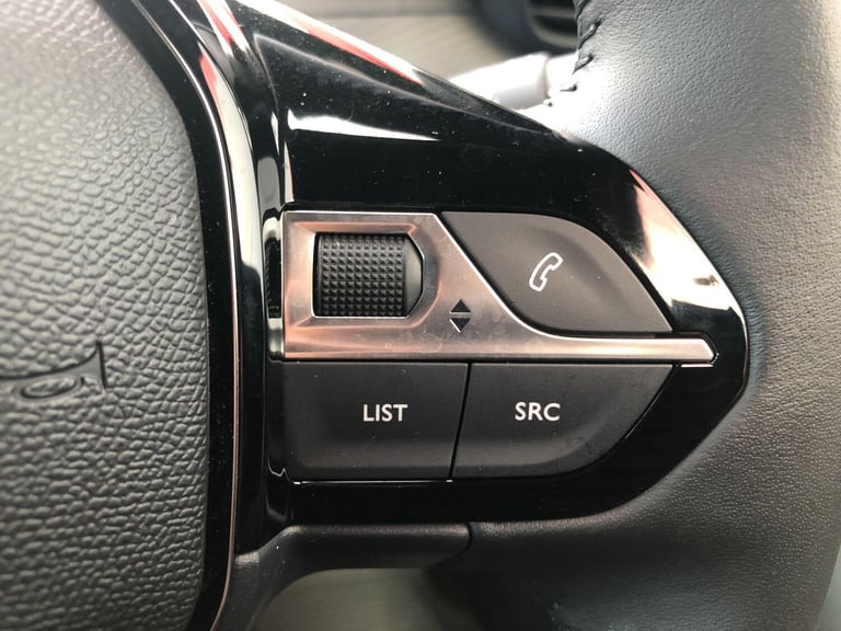 2025 Peugeot 2008 1.2 PureTech Allure Euro 6 (s/s) 5dr HATCHBACK Petrol Manual