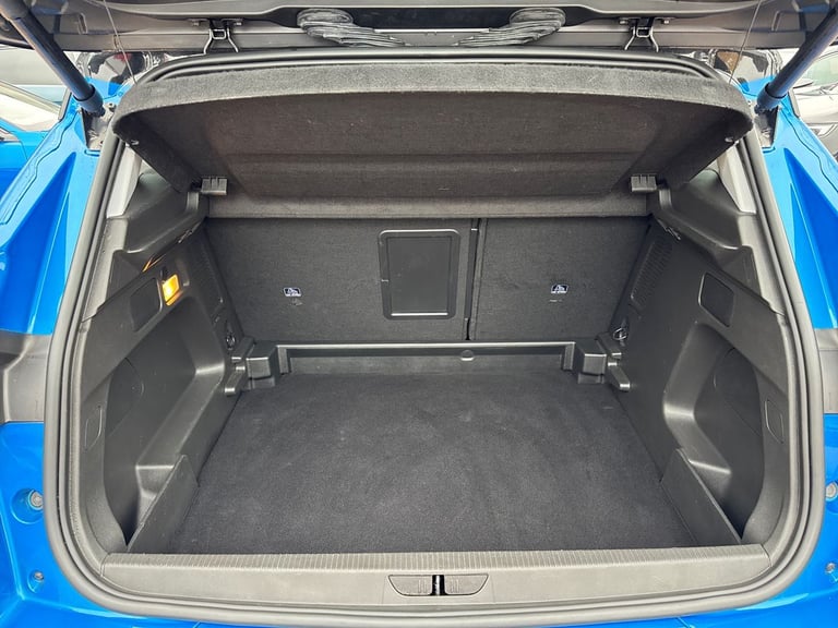 2023 Vauxhall Grandland Grandland 1.2 Turbo 130ps Ultimate Hatchback Petrol Manual