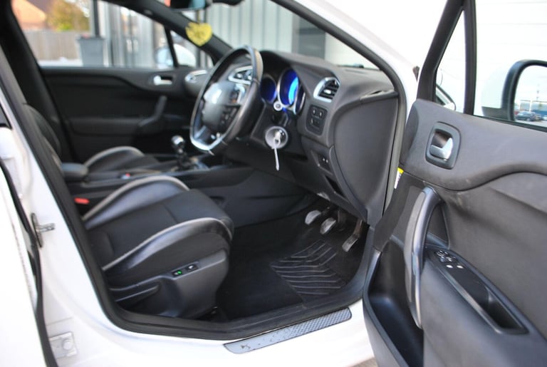 2013 Citroen DS4 1.6 VTi DStyle Euro 5 5dr HATCHBACK Petrol Manual