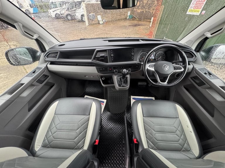 Volkswagen Transporter Highline Spec with Extras - RIB Bed