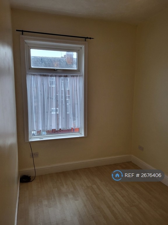 2 bedroom house in Tom Shepley Street, Hyde, SK14 (2 bed) (#2676406)