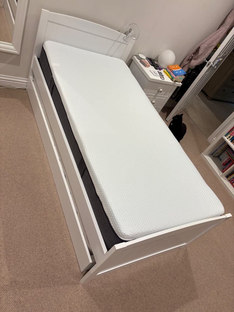 image for Single bed with trundle.