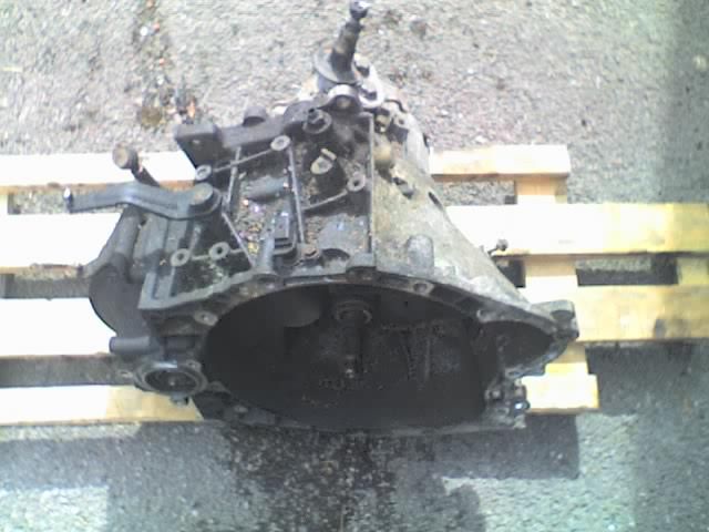 Breaking Silver Peugeot 206 2.0 HDi 2000 - Most spare parts available - USED