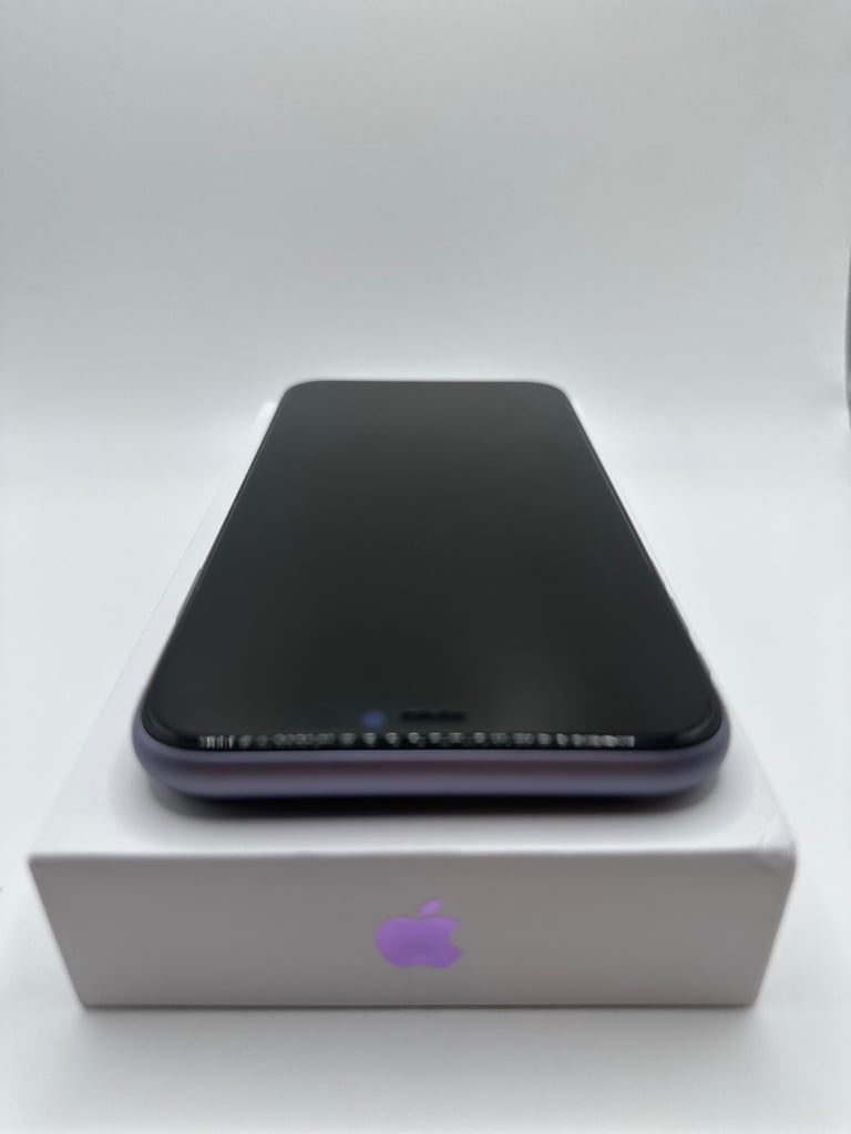 PRISTINE: Apple iPhone 11, 64gb, Lilac (UNLOCKED)