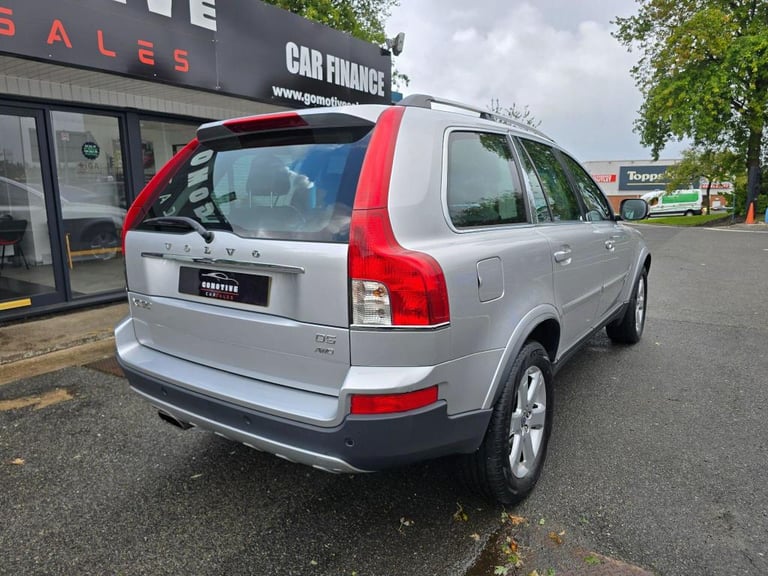 Volvo XC90 2.4 D5 SE Lux Geartronic 4WD Euro 5 5dr Diesel