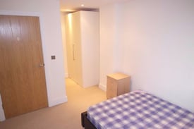 Double room available now 10 min from the City
