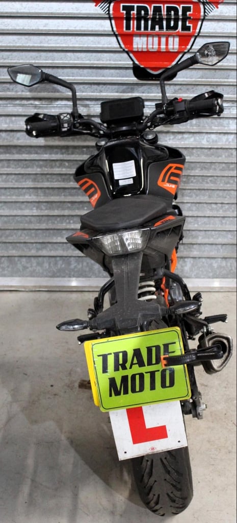 2023 73 KTM DUKE 125 ABS LEARNER LEGAL TRADE SALE 3K GREY/ORANGE NEW MOT RIDE