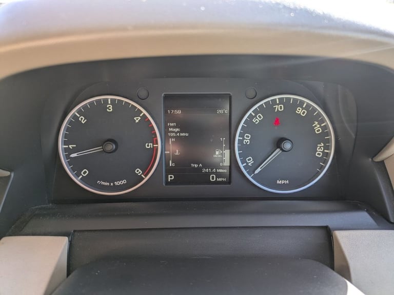 2012 62 LAND ROVER DISCOVERY 4 3.0 SD V6 HSE SUV 5DR DIESEL AUTO 4WD EURO 5 (255