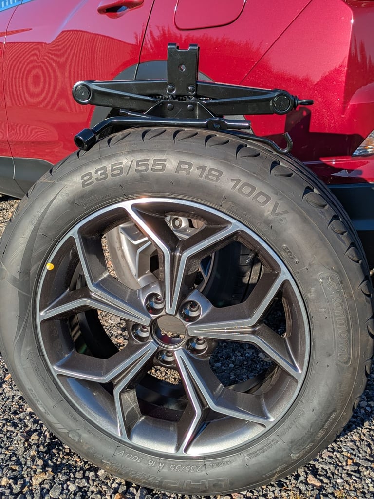 Korando spare wheel kit 