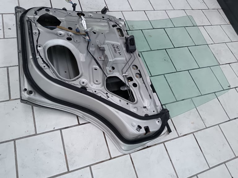 Rh rear door Subaru Forester