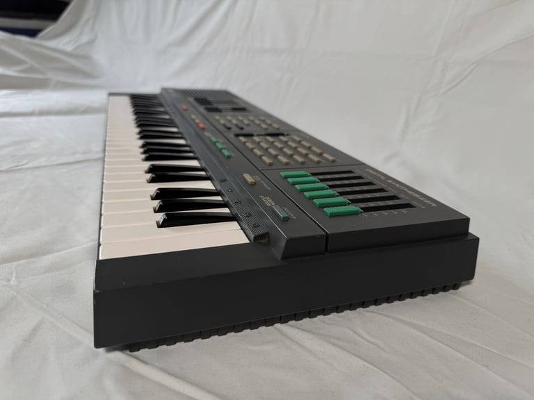 Yamaha Portasound PSS-360 Digital Synthesizer Keyboard