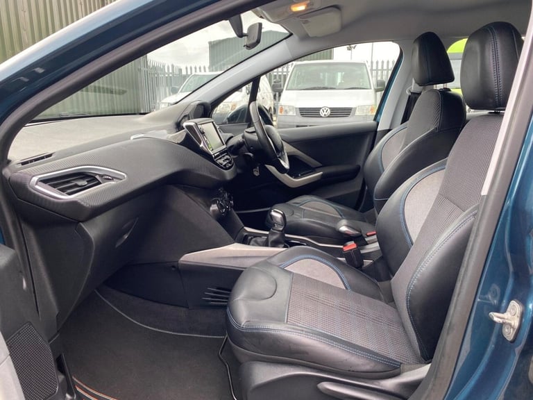 2015 Peugeot 2008 1.2 PureTech Urban Cross Euro 6 (s/s) 5dr HATCHBACK Petrol Manual