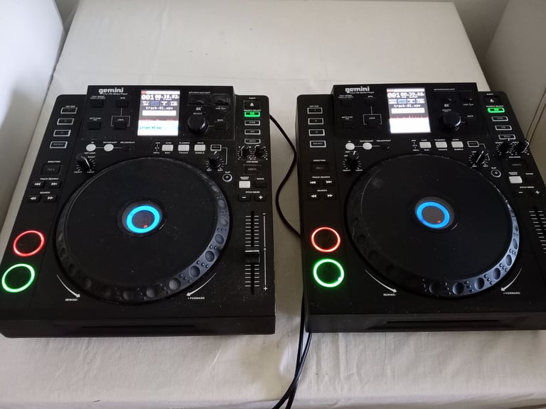 image for 2x Gemini CDJ 700 - CD/MP3/USB Media Player - PAIR / BOTH WORK PERFECTLY
