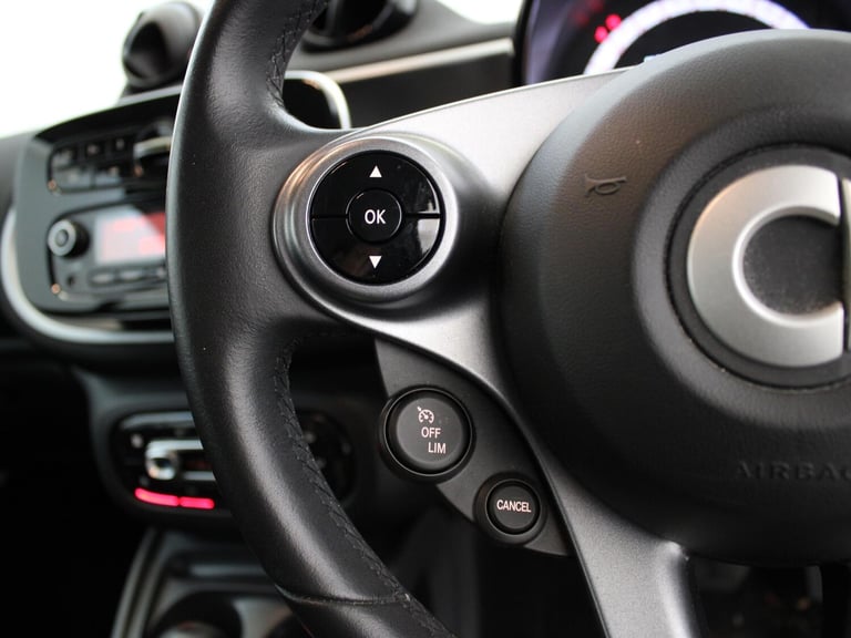 2017 smart fortwo 1.0 Passion 2dr Auto Coupe PETROL Automatic